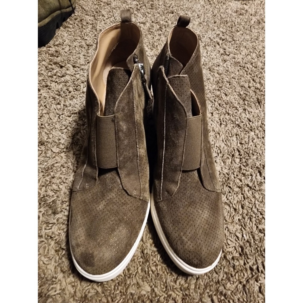 Women's‎ Booties 9 Linea Paolo Felicia Olive Suede Wedge Sneakers Side Zip